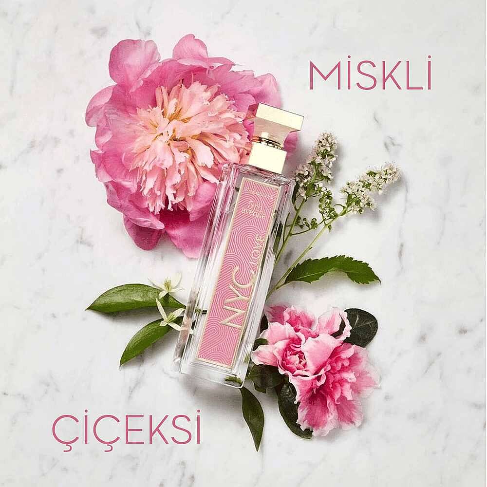 Elizabeth Arden 5Th Avenue NYC Love Edp Kadın Parfüm 75 ml - 2
