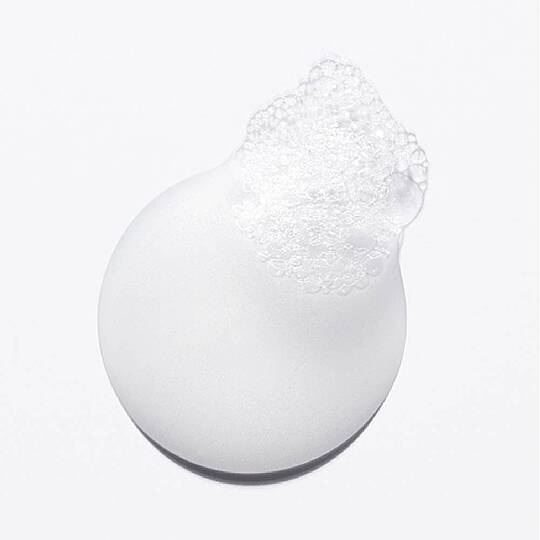Kerastase Dökülme Karşıtı Güçlendirici Saç Bakım Seti ve Pink Flat Pouch - 11
