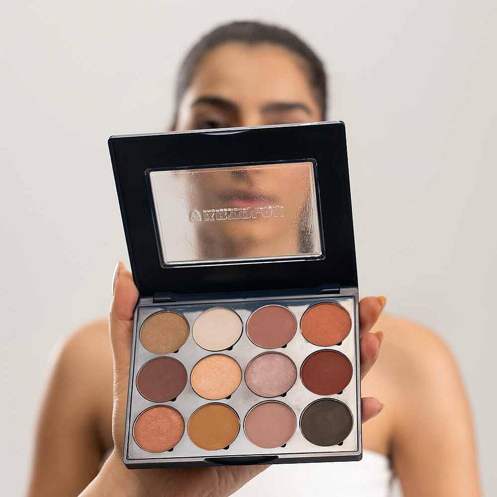 Kryolan Velvet Vision Eye Shadow Göz Far Paleti Velvet 1 18 g - 3