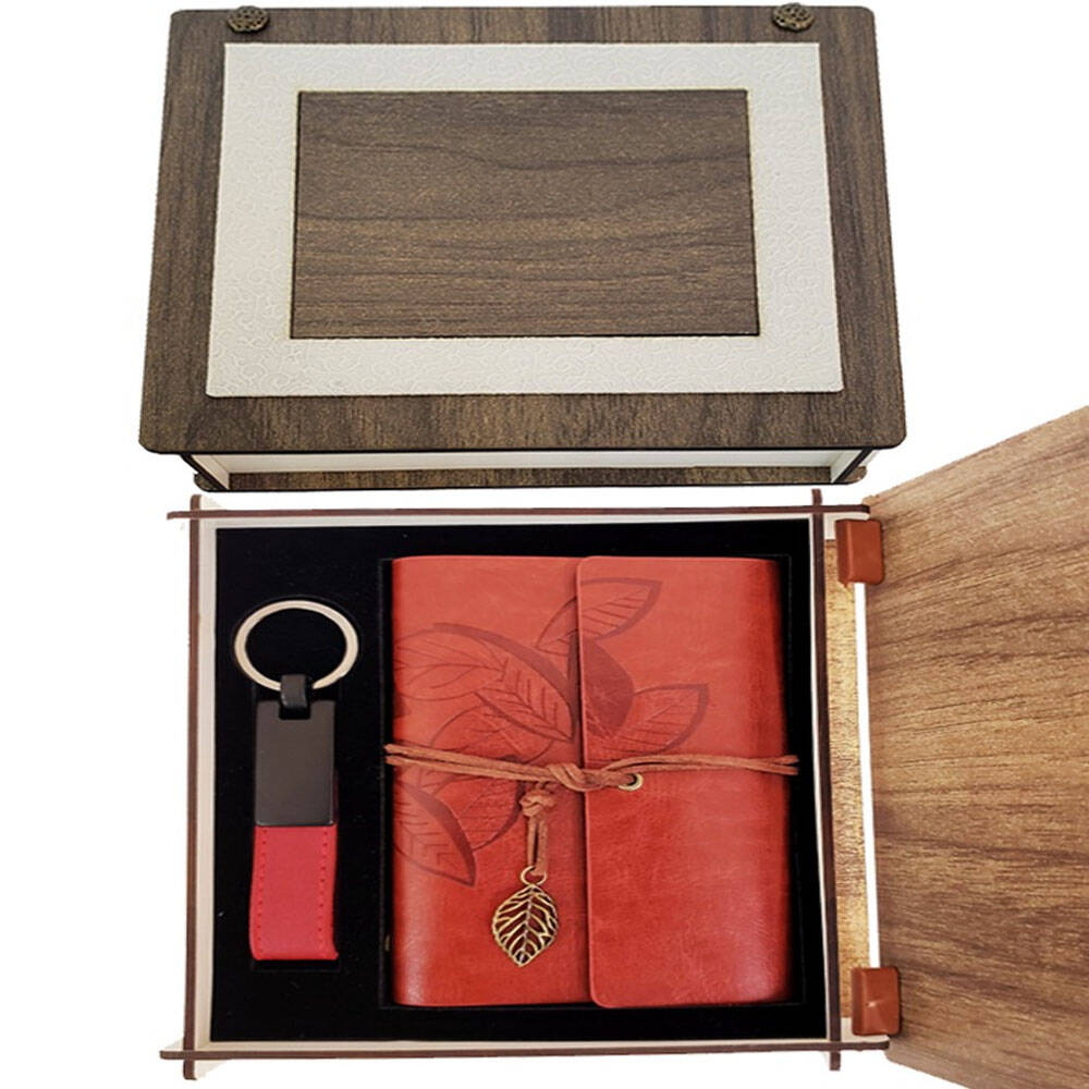 Özel Ahşap Kutulu Kahve Deri Defter ve Anahtarlık Set - 1