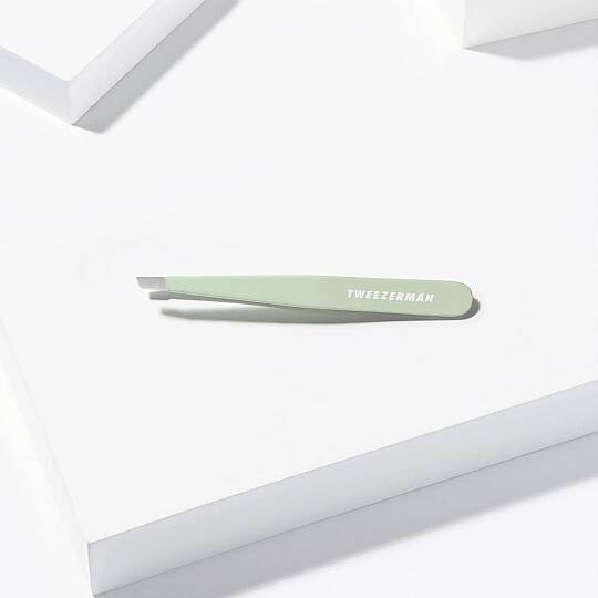 TWEEZERMAN Slant Tweezer Pistachio Fıstık Yeşil Cımbız - 4
